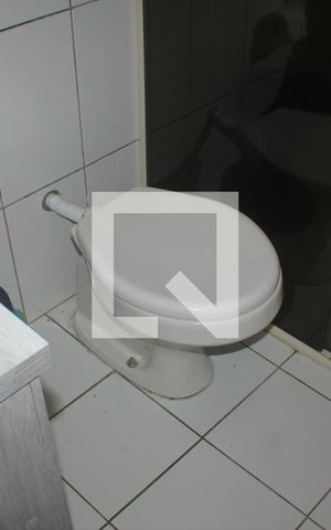 Casa à venda com 200m², 6 quartos e 2 vagasBanheiro