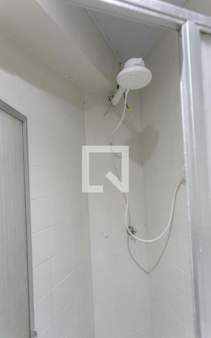 Apartamento à venda com 100m², 2 quartos e sem vaga Apartamento à venda com 100m², 2 quartos e sem vagaBanheiro