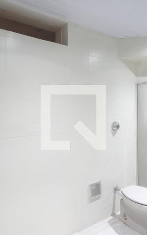 Apartamento à venda com 100m², 2 quartos e sem vaga Apartamento à venda com 100m², 2 quartos e sem vagaBanheiro