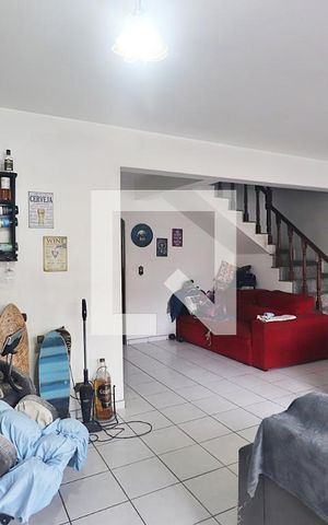 Casa à venda com 150m², 4 quartos e 4 vagasSala