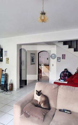 Casa à venda com 150m², 4 quartos e 4 vagasSala