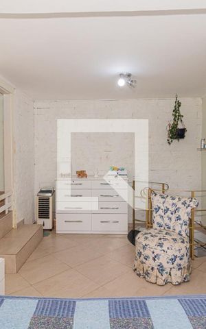 Casa à venda com 260m², 2 quartos e 2 vagasQuarto - Casa 01