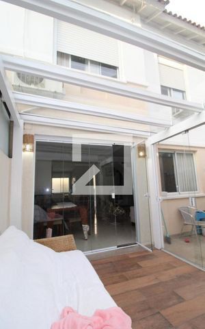 Casa de condomínio à venda com 100m², 3 quartos e 2 vagasVaranda