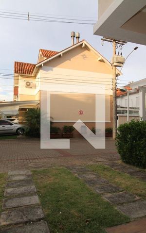Casa de condomínio à venda com 100m², 3 quartos e 2 vagasvista de frente da casa