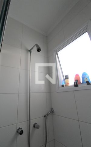 Casa de condomínio à venda com 100m², 3 quartos e 2 vagasdetalhe banheiro social