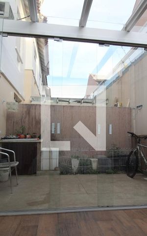Casa de condomínio à venda com 100m², 3 quartos e 2 vagasVaranda