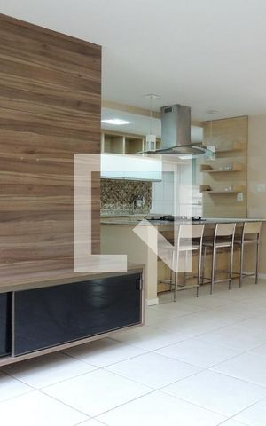 Casa à venda com 243m², 3 quartos e 2 vagasSala