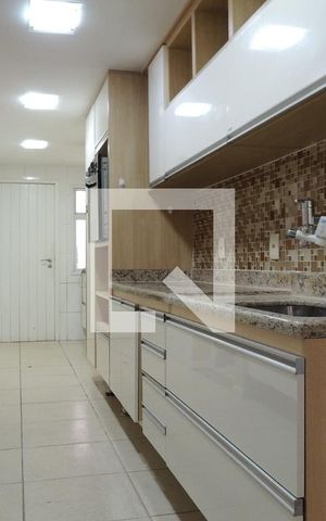 Casa à venda com 243m², 3 quartos e 2 vagasCozinha - Armários
