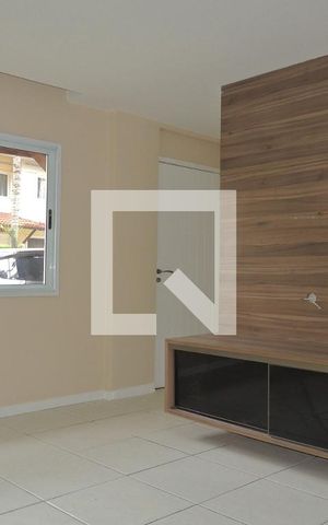 Casa à venda com 243m², 3 quartos e 2 vagasSala
