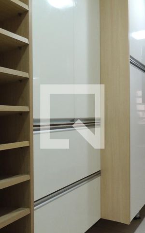 Casa à venda com 243m², 3 quartos e 2 vagasCozinha - Armários