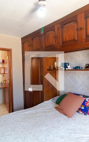 Apartamento à venda com 84m², 3 quartos e 2 vagas Apartamento à venda com 84m², 3 quartos e 2 vagasSuíte