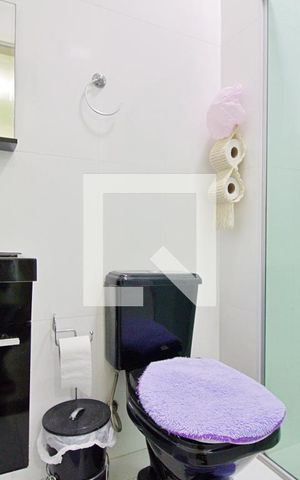 Apartamento à venda com 58m², 2 quartos e 1 vaga Apartamento à venda com 58m², 2 quartos e 1 vagaBanheiro