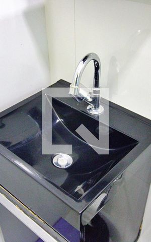 Apartamento à venda com 58m², 2 quartos e 1 vaga Apartamento à venda com 58m², 2 quartos e 1 vagaBanheiro