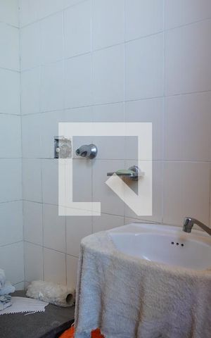 Apartamento à venda com 232m², 4 quartos e 4 vagasBanheiro de serviço
