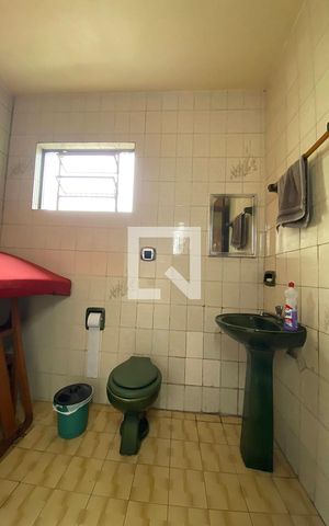 Casa à venda com 157m², 3 quartos e 1 vagaBanheiro