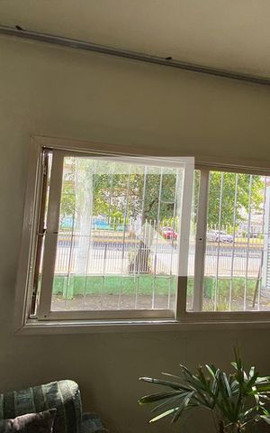 Casa à venda com 180m², 4 quartos e 3 vagasJanela da Sala 2