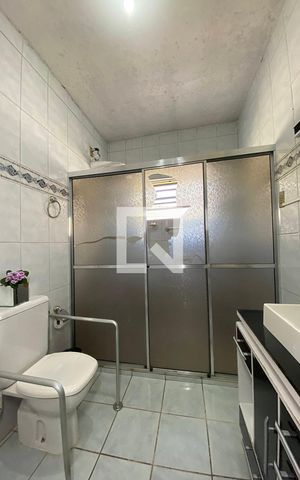 Casa à venda com 180m², 4 quartos e 3 vagasBanheiro