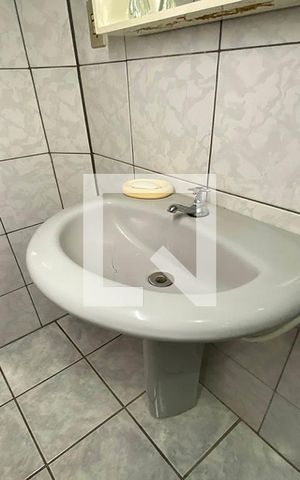 Casa à venda com 180m², 4 quartos e 3 vagasPia do Banheiro Externo