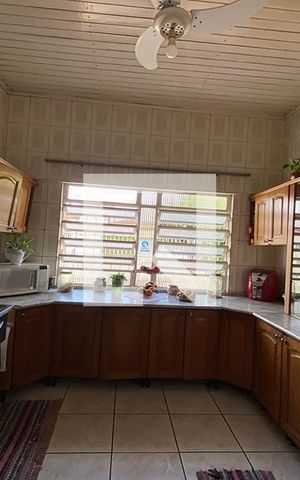 Casa à venda com 180m², 4 quartos e 3 vagasCozinha