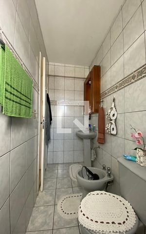 Casa à venda com 180m², 4 quartos e 3 vagasBanheiro 2