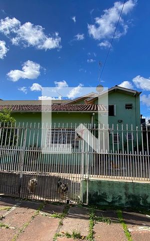 Casa à venda com 180m², 4 quartos e 3 vagasFachada