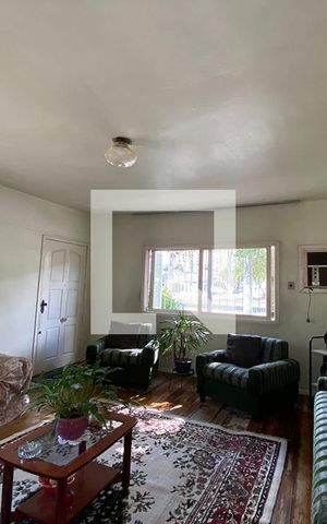Casa à venda com 180m², 4 quartos e 3 vagasSala 2