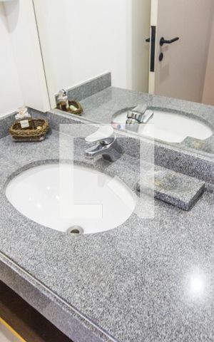 Apartamento à venda com 40m², 1 quarto e 1 vagaDetalhe do Banheiro da Suite