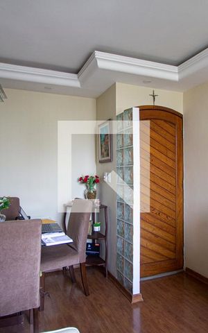 Apartamento para alugar com 70m², 2 quartos e 1 vagaSala