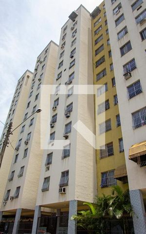 Apartamento para alugar com 70m², 2 quartos e 1 vagaFachada do bloco