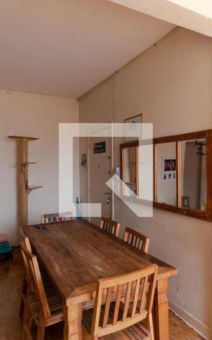 Apartamento à venda com 110m², 3 quartos e sem vagaSalas