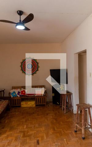 Apartamento à venda com 110m², 3 quartos e sem vagaSalas
