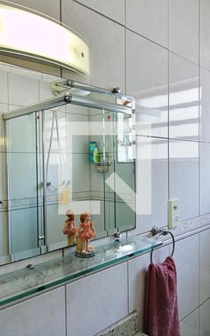 Casa para alugar com 143m², 3 quartos e 2 vagas Casa para alugar com 143m², 3 quartos e 2 vagasBanheiro