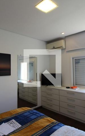 Casa à venda com 240m², 3 quartos e 5 vagasQuarto