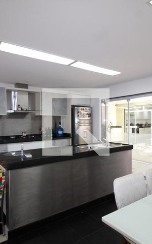 Casa à venda com 240m², 3 quartos e 5 vagasCozinha