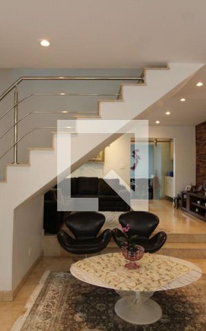 Casa à venda com 240m², 3 quartos e 5 vagasSala