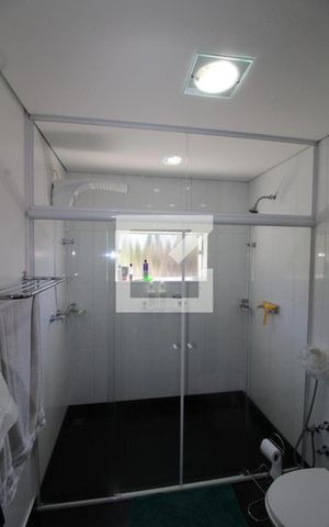 Casa à venda com 240m², 3 quartos e 5 vagasBanheiro Suíte