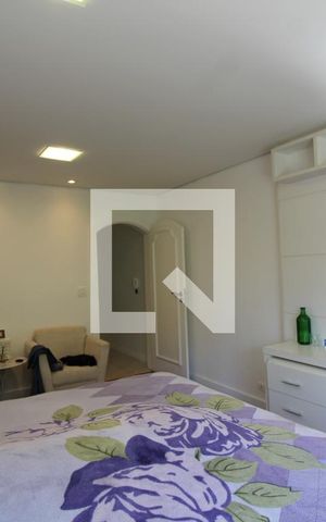 Casa à venda com 240m², 3 quartos e 5 vagasSuíte