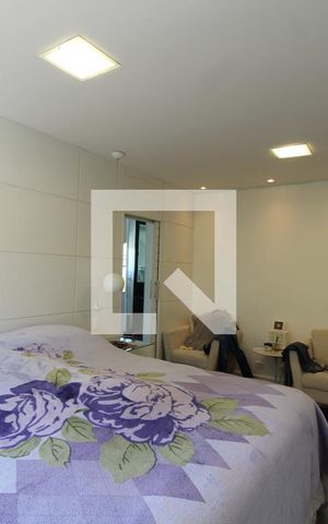 Casa à venda com 240m², 3 quartos e 5 vagasSuíte