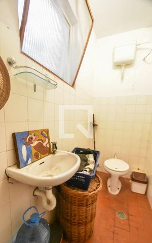 Casa para alugar com 170m², 3 quartos e 2 vagasBanheiro de Serviços