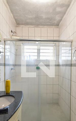 Casa para alugar com 170m², 3 quartos e 2 vagasBanheiro 02