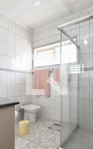 Casa para alugar com 170m², 3 quartos e 2 vagasBanheiro Suíte 01