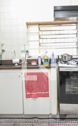 Casa para alugar com 170m², 3 quartos e 2 vagasCozinha