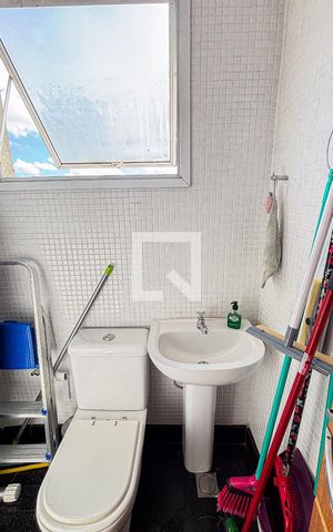 Apartamento à venda com 400m², 5 quartos e 5 vagasBanheiro de Serviço