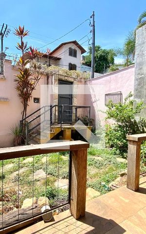 Casa à venda com 340m², 6 quartos e 4 vagas
