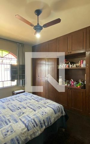 Casa à venda com 320m², 6 quartos e 2 vagas