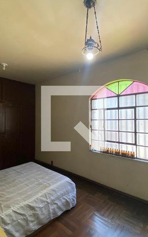Casa à venda com 320m², 6 quartos e 2 vagas