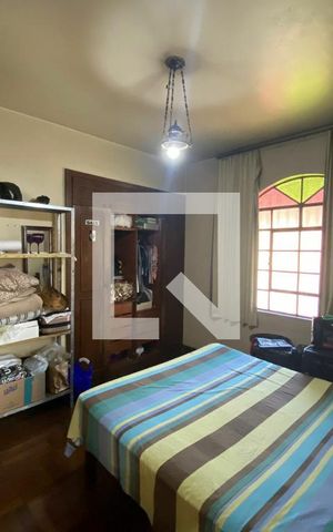 Casa à venda com 320m², 6 quartos e 2 vagas