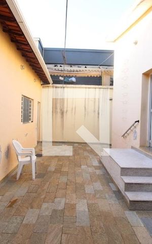 Casa à venda com 200m², 4 quartos e 4 vagas