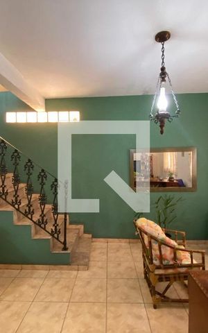 Casa à venda com 184m², 4 quartos e 2 vagas