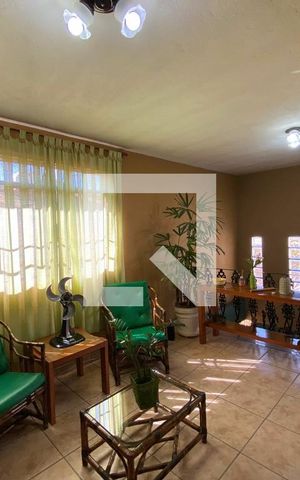 Casa à venda com 184m², 4 quartos e 2 vagas
